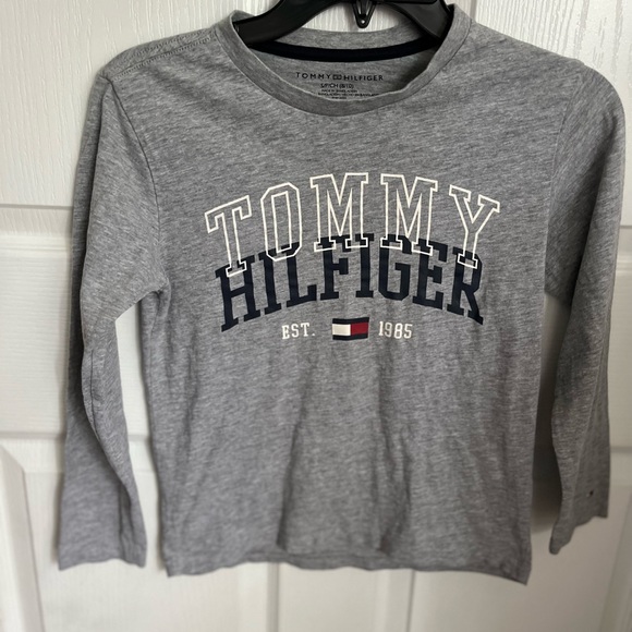 Boys Tommy Hilfiger Tops - Picture 2 of 3